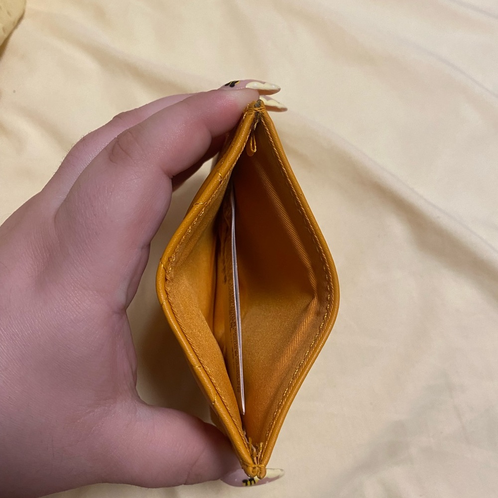 Cardholder - Picture 2 of 3